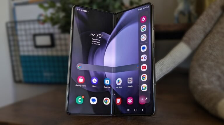 “Samsung Galaxy Z Fold 5: The Future of Foldable Phones Is Here”